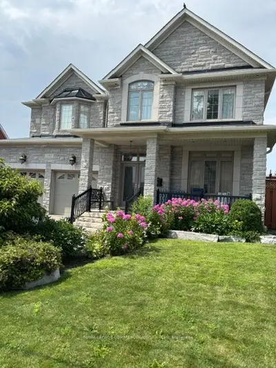 154 Regent Road, Toronto, On M3k 1h7