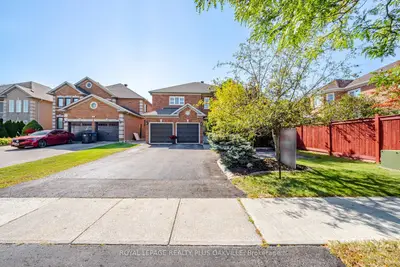 5892 Glen Erin Drive, Mississauga, On L5m 5k4