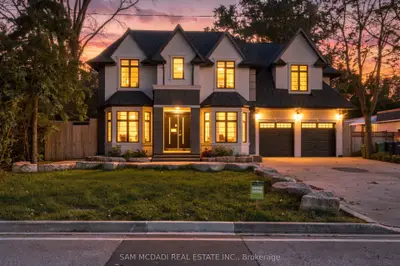 1897 Balsam Avenue, Mississauga, On L5j 1l3