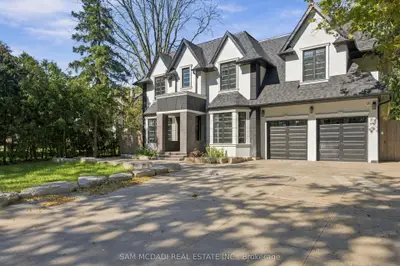 1897 Balsam Avenue, Mississauga, On L5j 1l3