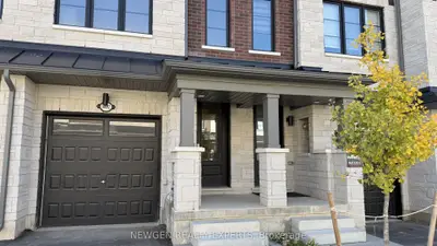 5882 Saigon Street, Mississauga, On L5v 0e9