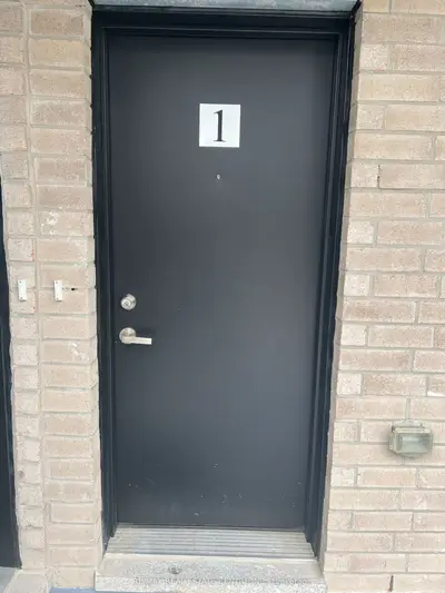 3421 Ridgeway Drive 1, Mississauga, On L5l 0b9