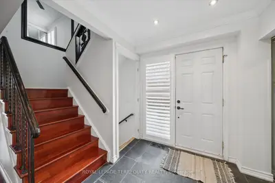 1825 Hyde Mill Crescent, Mississauga, On L5n 0a7