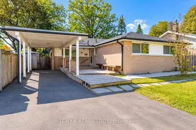 15 Langwith Court, Brampton, On L6y 1z9
