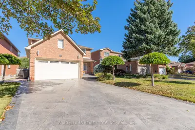 8 Burnley Place, Brampton, On L6z 2v1