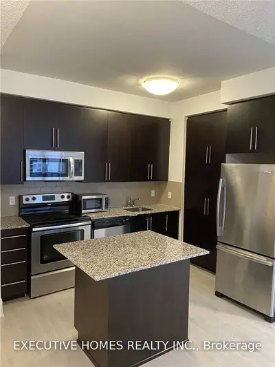 330 Burnhamthorpe Road 2707, Mississauga, On L5b 3y5