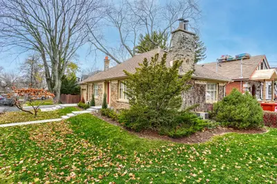 880 Royal York Road, Toronto, On M8y 2v6