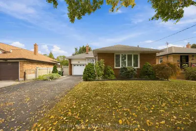 305 Renforth Drive, Toronto, On M9c 2l4