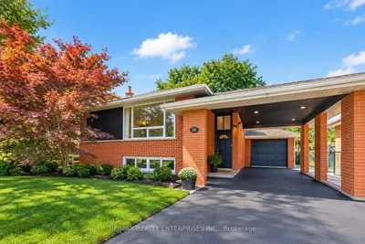 16 Warbeck Place, Toronto, On M9r 3c3