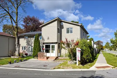 1 Hawkins Court, Brampton, On L6s 2n7