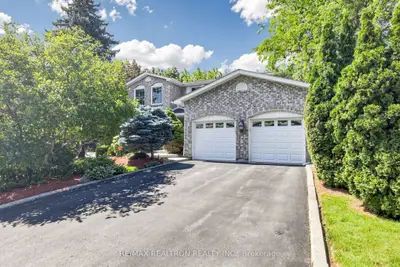2 Manor Place, Brampton, On L6z 1y7