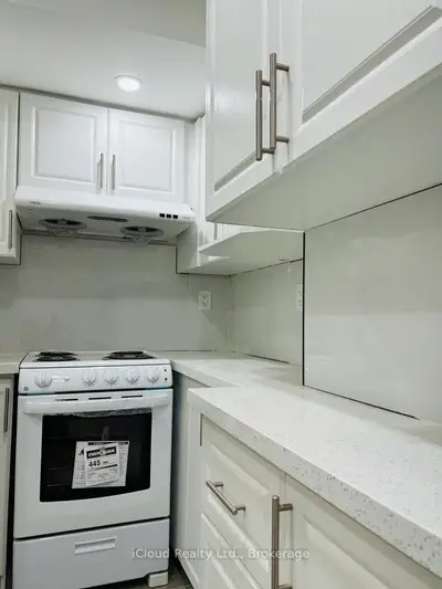 35 Brixham Lane Basement Unit, Brampton, On L7a 5k2