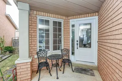 764 Avocado Crescent, Mississauga, On L5w 1h4