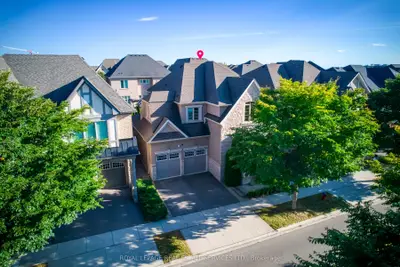 144 North Park Boulevard, Oakville, On L6m 0w6