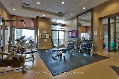 385 Prince Of Wales Drive 1305, Mississauga, On L5b 0c8