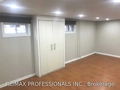 1582 Otterby Road Bsmt, Mississauga, On L4x 1w7