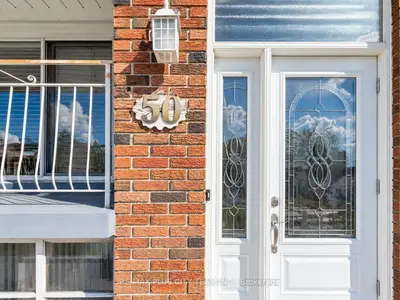 50 Blossom Crescent Main, Toronto, On M3n 2b2