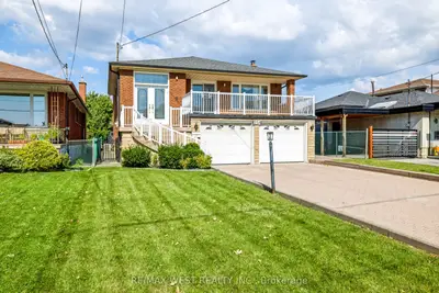 254 Maple Leaf Drive, Toronto, On M6l 1p1