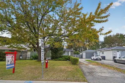 129 FOLKSTONE Crescent, Brampton, ON L6T 3M6