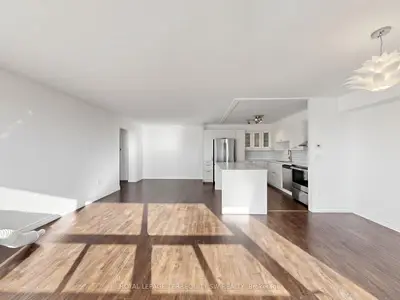 360 Ridelle Ave Avenue 2301, Toronto, On M6b 1k1