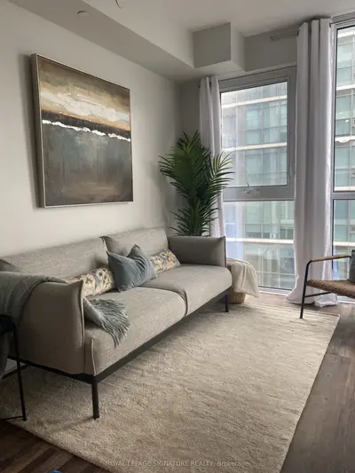 17 Zorra Street 602, Toronto, On M8z 0c8