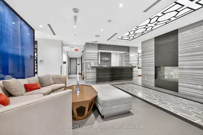 2 Old Mill Drive 706, Toronto, On M6s 0a2