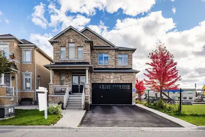 14 Levendale Court, Brampton, On L6p 0k4