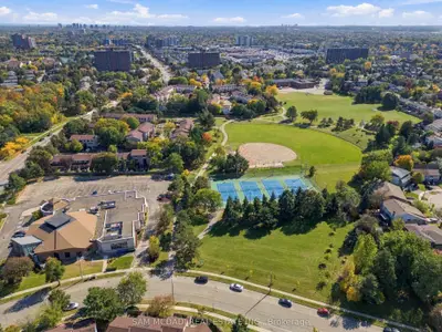 2779 Gananoque Drive 87, Mississauga, On L5n 2e4