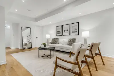 58 Fern Avenue Lower, Toronto, On M6r 1k1