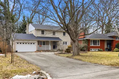 3334 Enniskillen Circle, Mississauga, On L5c 2m8