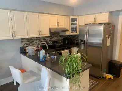 878 Blyleven Boulevard, Mississauga, On L5v 2j3