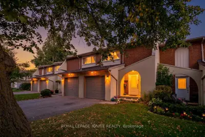 1180 Mississauga Valley Boulevard #103, Mississauga, On L5a 3m9