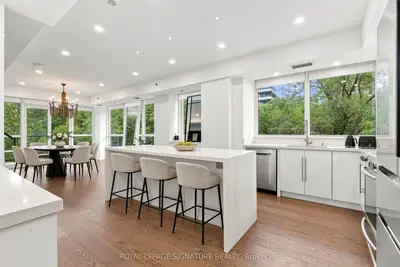2230 Lake Shore Boulevard W 107, Toronto, On M8v 0b2