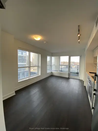 7 Mabelle Avenue 702, Toronto, On M5t 0c9