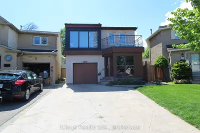 623 Hartfordshire Lane, Mississauga, On L5b 2w9
