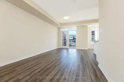 1573 Rose Way 111, Milton, On L9e 1n4
