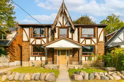 10 Lessard Avenue, Toronto, On M6s 1x5