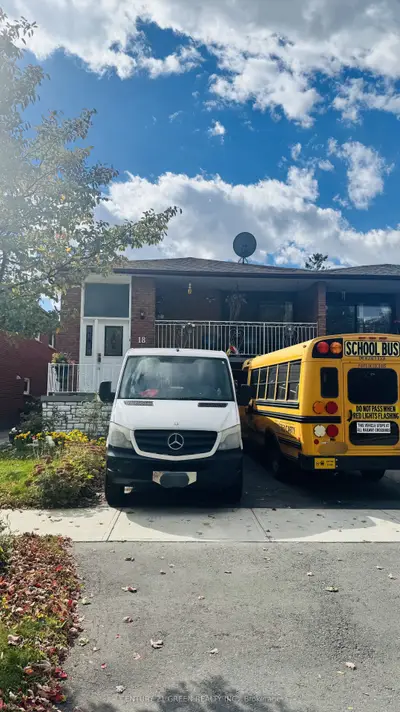 18 Curtis Drive, Brampton, On L6y 2j4