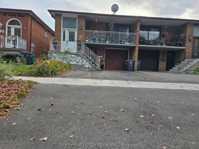 18 Curtis Drive, Brampton, On L6y 2j4