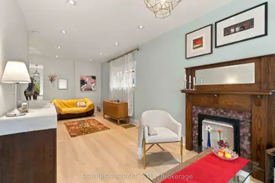 129 Kane Avenue, Toronto, On M6m 3n1