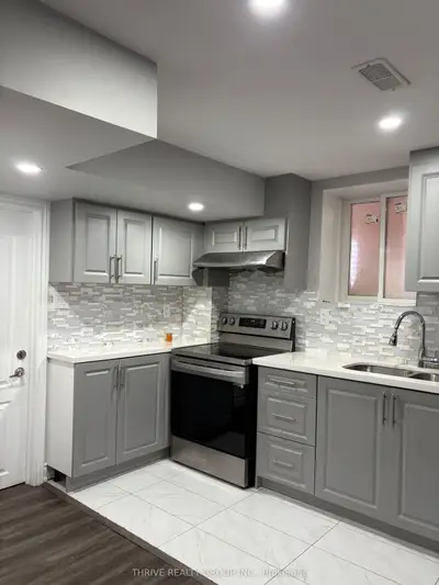 1215 Clifford Point, Milton, On L6e 1e6