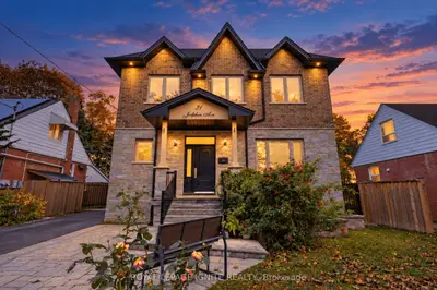 31 Jodphur Avenue, Toronto, On M9m 2j3
