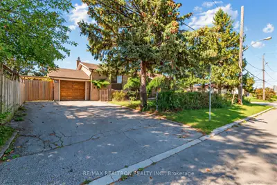 91 Spenvalley Drive, Toronto, On M3l 1z2