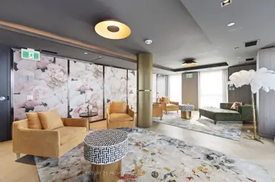 405 Dundas Street W 719, Oakville, On L6m 4m2
