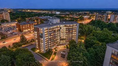 1230 Marlborough Court 202, Oakville, On L6h 3k6