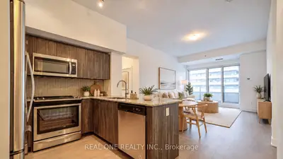 30 Shore Breeze Drive 231, Toronto, On M8v 0j1