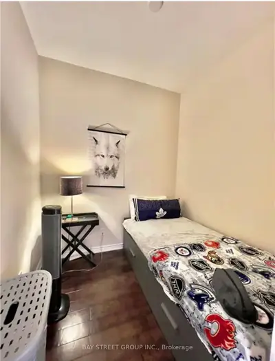 5327 Upper Middle Road 210, Burlington, On L7l 0e9