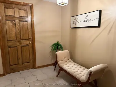 4175 Starlight Crescent, Mississauga, On L4w 4r1