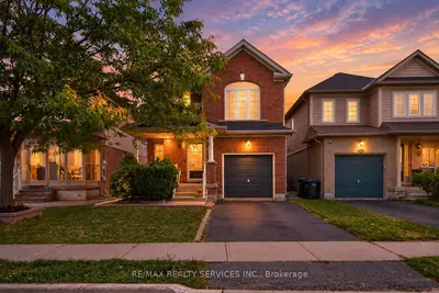 26 Peachleaf Crescent S, Brampton, On L7a 2b2