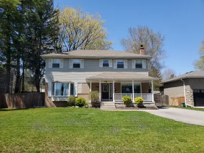 1077 Selby Avenue, Oakville, On L6l 2m4